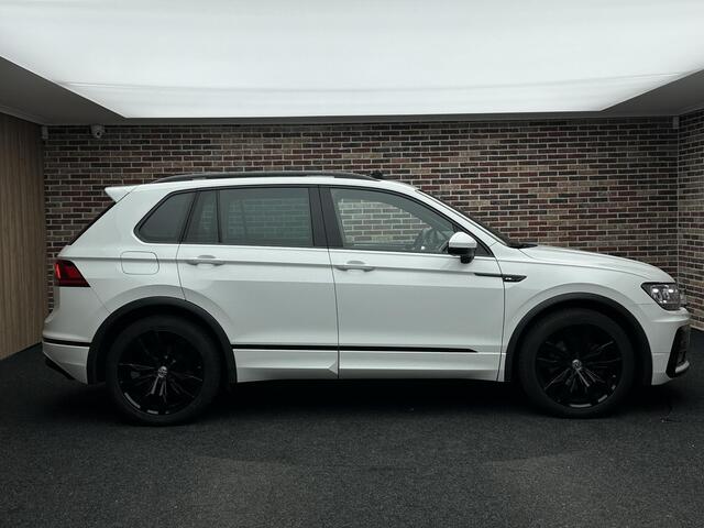 Volkswagen TIGUAN 2.0 TSI 4Motion R Line Highline Panorama Stoelverwarming Trekhaak