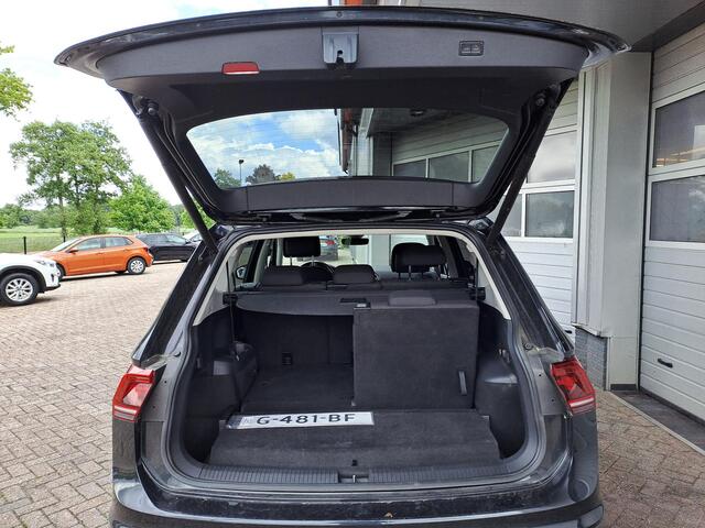 Volkswagen TIGUAN Allspace 1.5 TSI Comfortline, 7-Persoons, Trekhaak, Adoptieve cruise control, Virtual, Apple Carplay/Android Auto, Stoelverwarming,