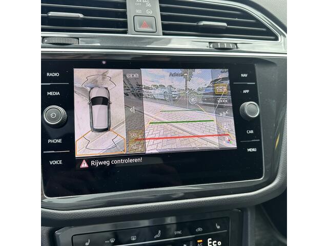 Volkswagen TIGUAN 1.4 TSI eHybrid R-Line Business+ - Panodak - Trekhaak - Camera