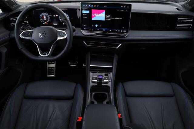Volkswagen TIGUAN 1.5 eHybrid R-Line Business 272PK / 200kW, Interieur pakket (Leder 'Varenna' bekleding, verwarmbare voorstoelen, verwarmbaar stuurwiel, verwarmbare ruitensproeiers), wegklapbare trekhaak, panoramadak, Assistance pakket plus (rondomzichtcamera (area view),