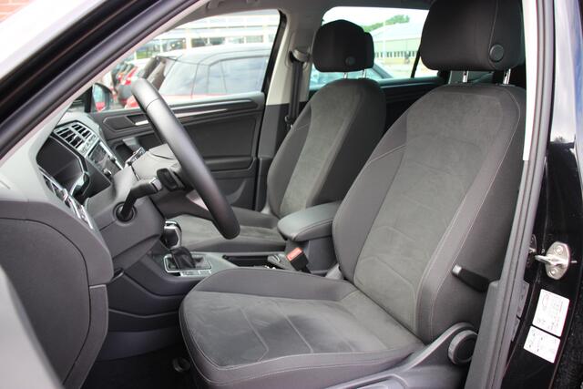 Volkswagen TIGUAN 1.5 TSI Life Business Automaat | Navi | Stuur- en Stoelverwarming | Camera |