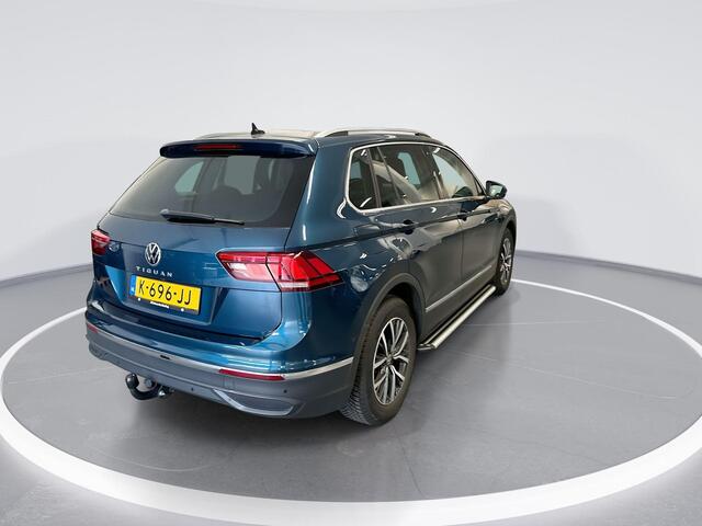 Volkswagen TIGUAN 1.5 Tsi 150pk Life Business · Camera · Keyless · Trekhaak · Apple/Android Car Play · Navi · 17'' Inch ·