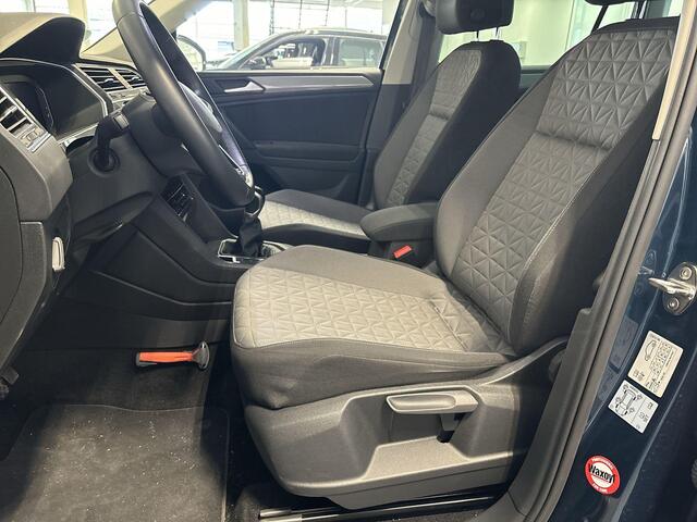 Volkswagen TIGUAN 1.5 Tsi 150pk Life Business · Camera · Keyless · Trekhaak · Apple/Android Car Play · Navi · 17'' Inch ·