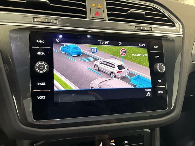 Volkswagen TIGUAN 1.5 Tsi 150pk Life Business · Camera · Keyless · Trekhaak · Apple/Android Car Play · Navi · 17'' Inch ·