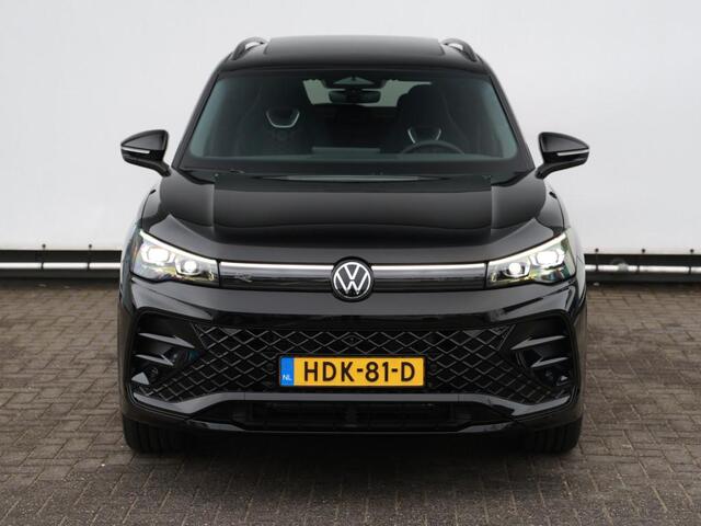 Volkswagen TIGUAN 1.5 eHybrid R-Line Edition 204pk | Panoramadak | Trekhaak | DCC onderstel | Stoel- Stuurverwarming | Assistance pack | Black style pack