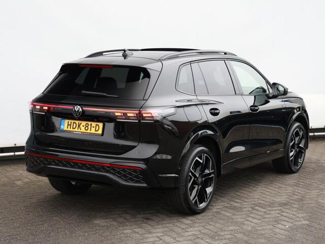 Volkswagen TIGUAN 1.5 eHybrid R-Line Edition 204pk | Panoramadak | Trekhaak | DCC onderstel | Stoel- Stuurverwarming | Assistance pack | Black style pack