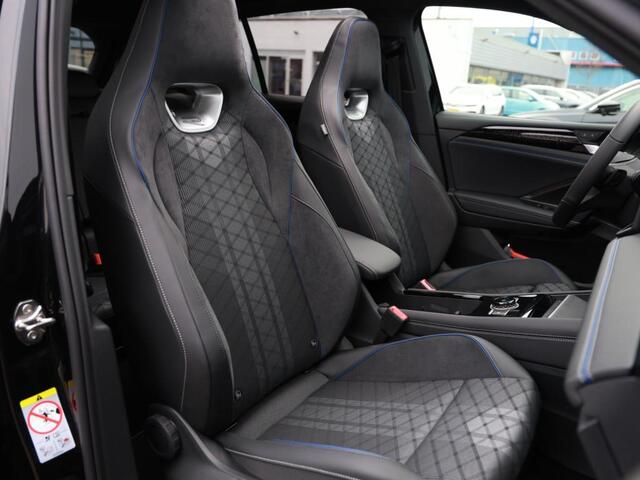 Volkswagen TIGUAN 1.5 eHybrid R-Line Edition 204pk | Panoramadak | Trekhaak | DCC onderstel | Stoel- Stuurverwarming | Assistance pack | Black style pack