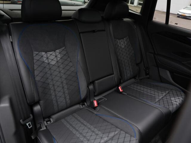 Volkswagen TIGUAN 1.5 eHybrid R-Line Edition 204pk | Panoramadak | Trekhaak | DCC onderstel | Stoel- Stuurverwarming | Assistance pack | Black style pack