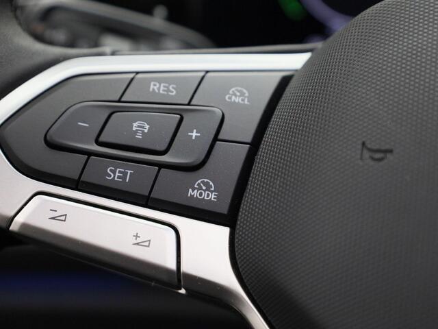Volkswagen TIGUAN 1.5 eHybrid 150kW/204PK Elegance DSG · Panoramadak · Trekhaak · Massagefunctie · Garantie tot september 2029 of 100000km