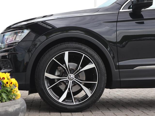 Volkswagen TIGUAN 1.4 TSI 125 pk Comfortline Business | Panoramadak | PDC | LED | Climatronic | Stoelverwarming | App Connect | Alcantara interieur | 20'' LM |