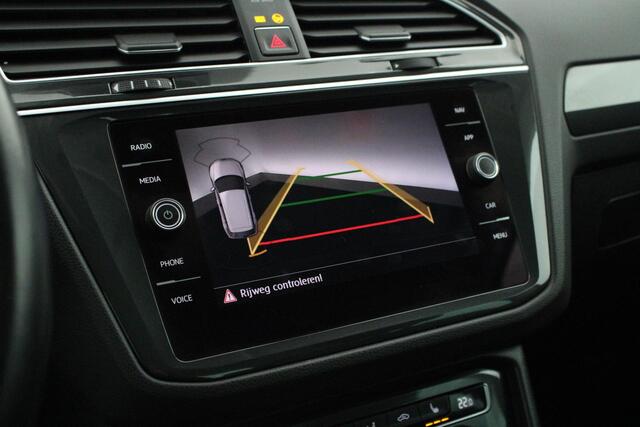 Volkswagen TIGUAN 1.4 TSI 150pk DSG ACT Highline Trekhaak Camera Keyless Stoelverwarming Virtual Cockpit Navigatie