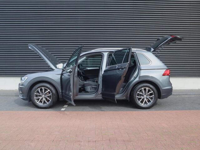 Volkswagen TIGUAN 1.4 TSI ACT Comfortline Business | Clima | Adap. Cruise | Navi | Velours | Carplay | PDC V+A | Stoelverw. | Trekhaak |