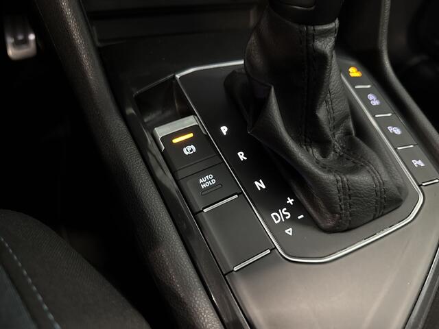 Volkswagen TIGUAN 1.5 TSI R-Line Bns+ | PANO | CAMERA | TREKHAAK | NAVI