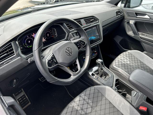 Volkswagen TIGUAN 1.4 TSI eHybrid R-Line Business+ 245PK | Dodehoekbewaking | Stoelverwarming |