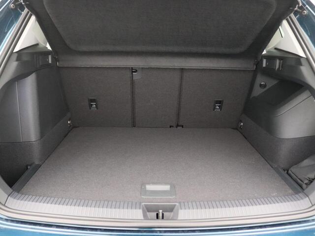 Volkswagen TIGUAN 1.5 eHybrid Life Edition 204PK DSG Navi via Apple Carplay/Android Auto, Alarm, Achteruitrijcamera, Keyless, Side Assist, Elektr. Achterklep, 18" LM Velgen