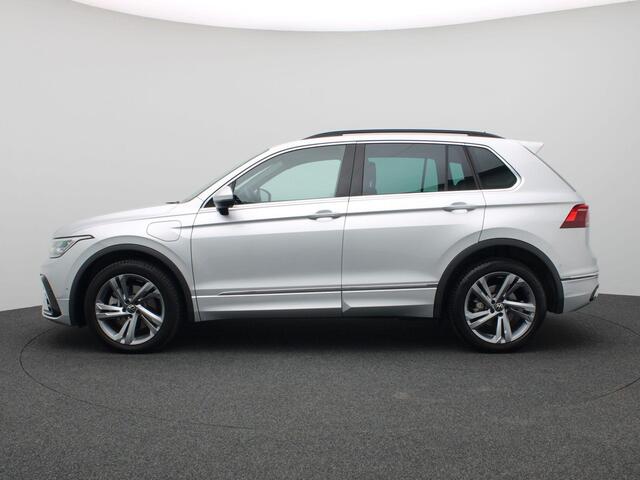 Volkswagen TIGUAN 1.4 TSI eHybrid R-Line Business+ 245PK DSG Matrix-LED, Keyless, Side Assist, Achteruitrijcamera, Navi, Virtual Cockpit, 19" LM, Stoel-Stuurverwarming, Adaptive cruise control