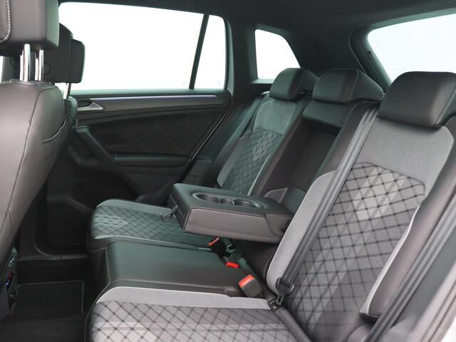 Volkswagen TIGUAN 1.4 TSI eHybrid R-Line Business+ 245PK DSG Matrix-LED, Keyless, Side Assist, Achteruitrijcamera, Navi, Virtual Cockpit, 19" LM, Stoel-Stuurverwarming, Adaptive cruise control