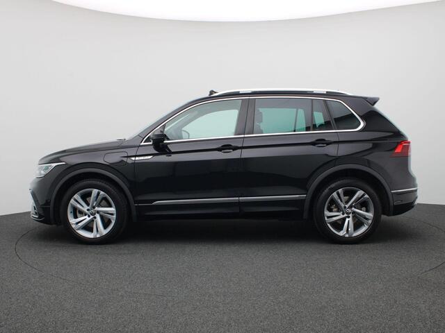 Volkswagen TIGUAN 1.4 TSI eHybrid R-Line Business 245PK DSG leder, matrix led, 360gr. camera, side assist, adaptive cruise, stuur-stoelverwarming, elek. bedienbare achterklep, 19" lichtmetaal