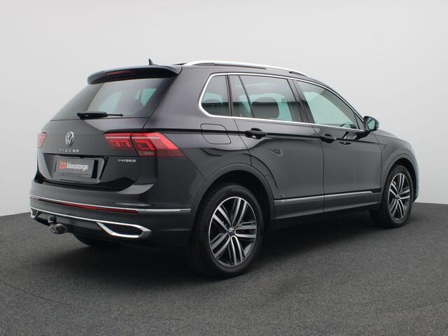 Volkswagen TIGUAN 1.4 TSI eHybrid Elegance 245PK DSG Pano-Schuifdak, Adaptieve Cruise Controle, Side Assist, Achteruitrijcamera, Stoel-Stuurverwarming, Elektr. Achterklep, Trekhaak, 19" LM Velgen