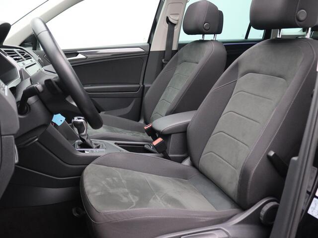 Volkswagen TIGUAN 1.4 TSI eHybrid Elegance 245PK DSG Pano-Schuifdak, Adaptieve Cruise Controle, Side Assist, Achteruitrijcamera, Stoel-Stuurverwarming, Elektr. Achterklep, Trekhaak, 19" LM Velgen