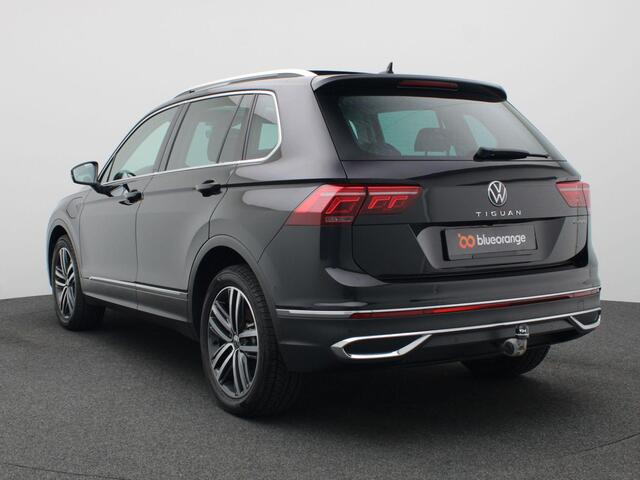 Volkswagen TIGUAN 1.4 TSI eHybrid Elegance 245PK DSG Pano-Schuifdak, Adaptieve Cruise Controle, Side Assist, Achteruitrijcamera, Stoel-Stuurverwarming, Elektr. Achterklep, Trekhaak, 19" LM Velgen