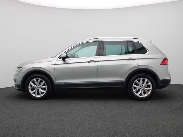 Volkswagen TIGUAN 1.4 TSI 4Motion Highline 150PK DSG Alarm, Clima, Achteruitrijcamera, Navi, Virtual Cockpit, Adaptieve Cruise Controle, Trekhaak, 18" LM Velgen