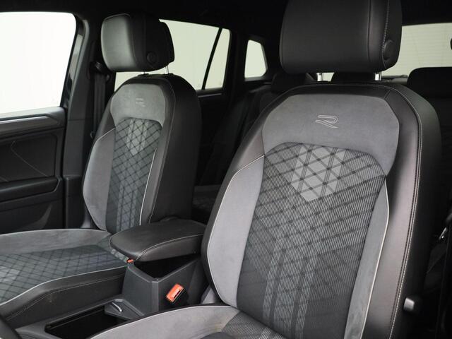 Volkswagen TIGUAN 1.5TSI/150PK R-Line Blackstyle DSG · Navigatie · App connect · Camera + Parkeersensoren