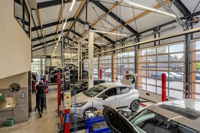 Volkswagen TIGUAN 1.5 TSI R-Line Business+ | 360° Camera | Panoramadak | IQ Light | NL-Auto | Harman Kardon |
