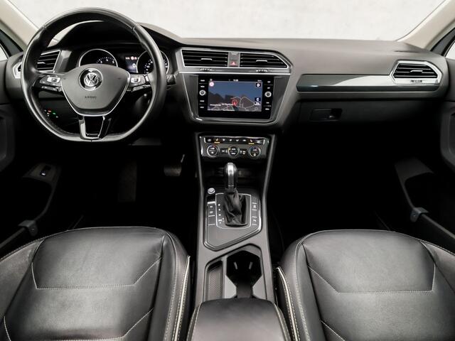 Volkswagen TIGUAN 1.5 TSI ACT Sportline Business 150Pk Automaat (PANORAMADAK, APPLE CARPLAY, GROOT NAVI, LED KOPLAMPEN, KEYLESS, LEDEREN SPORTSTOELEN, STOELVERWARMING, ADAPTIVE CRUISE, ELEK ACHTERKLEP, GETINT GLAS, NIEUWSTAAT)