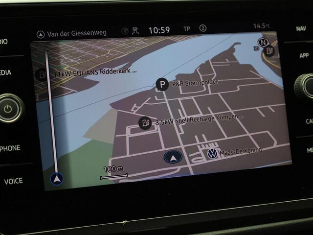 Volkswagen TIGUAN 1.5 TSI 150pk DSG R-Line Business+ · Navigatie · Trekhaak · Camera + Parkeersensoren