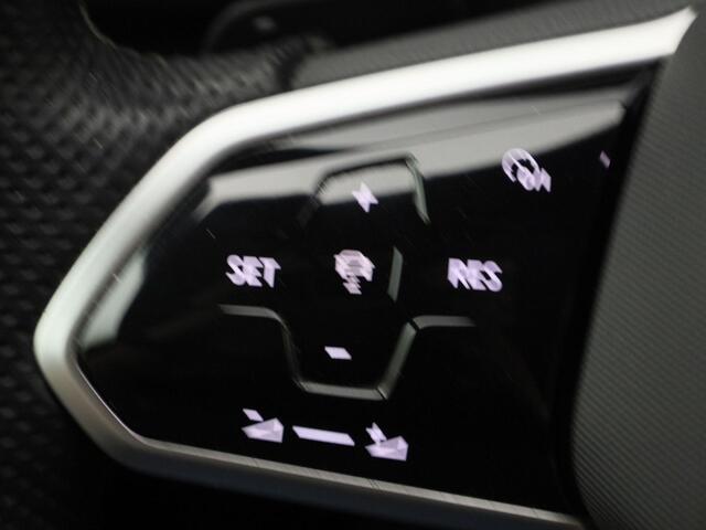 Volkswagen TIGUAN 1.5 TSI 150pk DSG R-Line Business+ · Navigatie · Trekhaak · Camera + Parkeersensoren