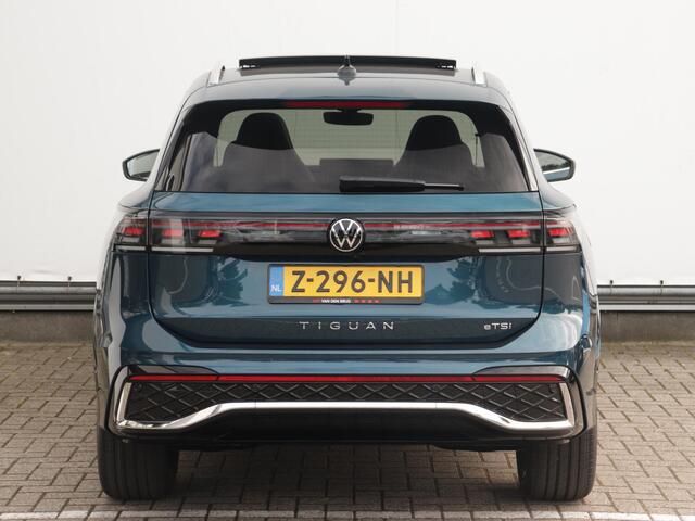 Volkswagen TIGUAN 1.5 eTSI R-Line Business | Keyless | Massage stoelen voor | Panoramadak | 360° camera | Head up Display | Harman Kardon |