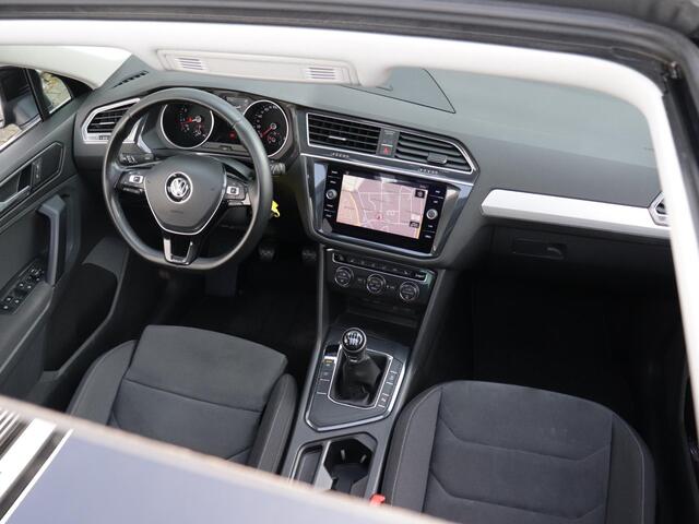 Volkswagen TIGUAN 1.4 TSI Comfortline | Panoramadak | Navigatie | Stoelverwarming | Adaptive Cruise | DAB | LED | Parkeersensoren |