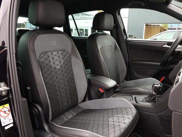 Volkswagen TIGUAN 1.5 TSI R-Line Business 150 PK DSG | Navigatie | LED Matrix | Keyless | Trekhaak | 19" Sebring | Camera | Side assist | Stoelverwarming | 1e eigenaar