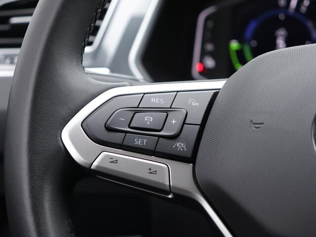 Volkswagen TIGUAN 1.4 TSI eHybrid Elegance | Trekhaak | Dodehoekdetectie | Stoel- en stuurverwarming | Navigatie | Adaptive cruise |