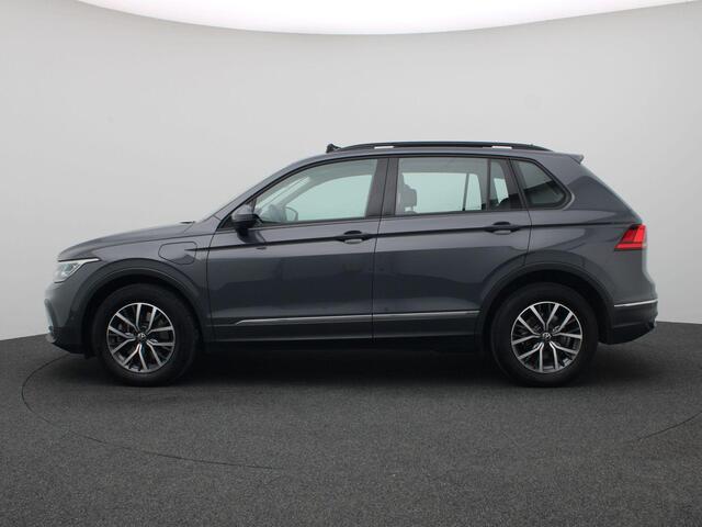 Volkswagen TIGUAN 1.4 TSI eHybrid Life Business 245PK DSG Pano-Schuifdak, Keyless, Adaptieve Cruise Controle, Ergo Comfort Stoel, Elektr. Achterklep, 360gr. Camera, Stoel-Stuurverwarming, Side Assist, Trekhaak, 17" LM Velgen