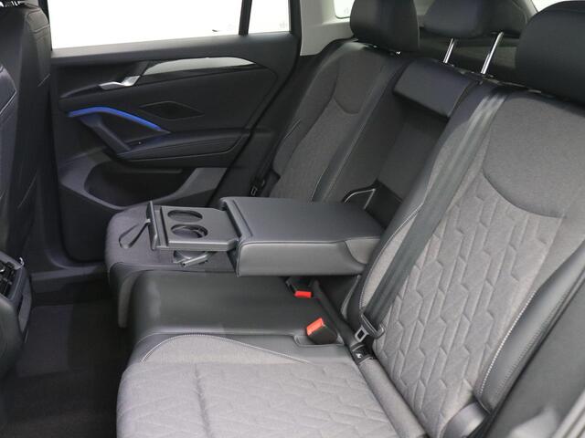 Volkswagen TIGUAN 1.5 eHybrid Life Edition 204PK DSG Adaptieve Cruise Controle, Achteruitrijcamera, Side Assist, Navi via Apple Carplay/Android Auto, Keyless, Stoel-Stuurverwarming, Elektr. Achterklep, Trekhaak, 19" LM Velgen