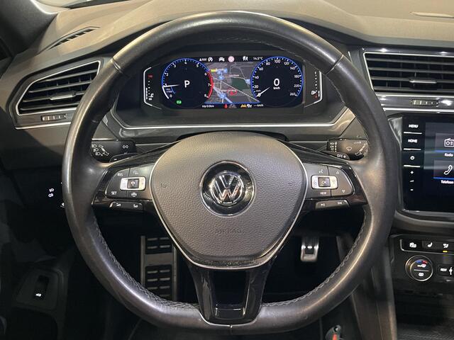 Volkswagen TIGUAN 1.5 TSI ACT Highline Business R 19"/Panoramadak/Leder + memory/Dodehoek/Trekhaak/Stoelverwarming/Elektrische klep/Camera/Adaptieve cruise/Lane assist/Apple Carplay & Android Auto