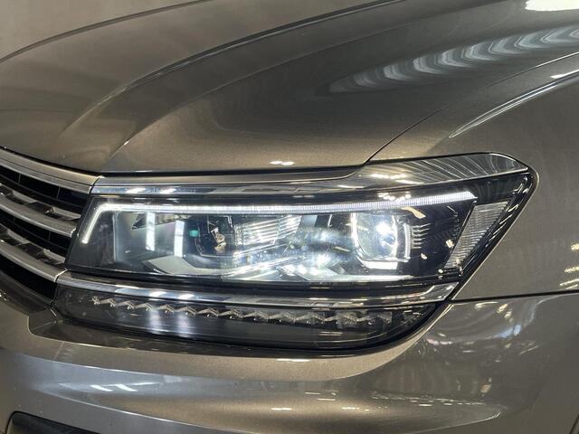 Volkswagen TIGUAN 1.5 TSI ACT Highline Business R 19"/Panoramadak/Leder + memory/Dodehoek/Trekhaak/Stoelverwarming/Elektrische klep/Camera/Adaptieve cruise/Lane assist/Apple Carplay & Android Auto