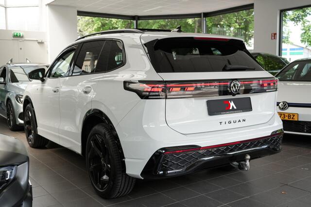 Volkswagen TIGUAN 1.5 TSI R-Line | PANO | TREKHAAK | BLACK LINE | 360° CAMERA | MASSAGE