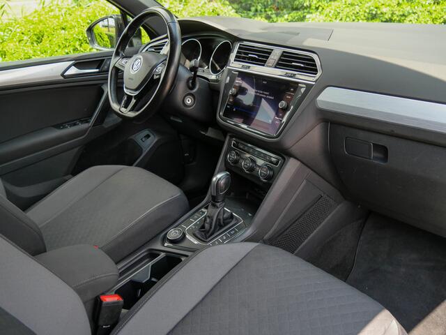 Volkswagen TIGUAN 2.0 TSI 191PK 4Motion Highline Business R | APPLE CARPLAY | CAMERA |