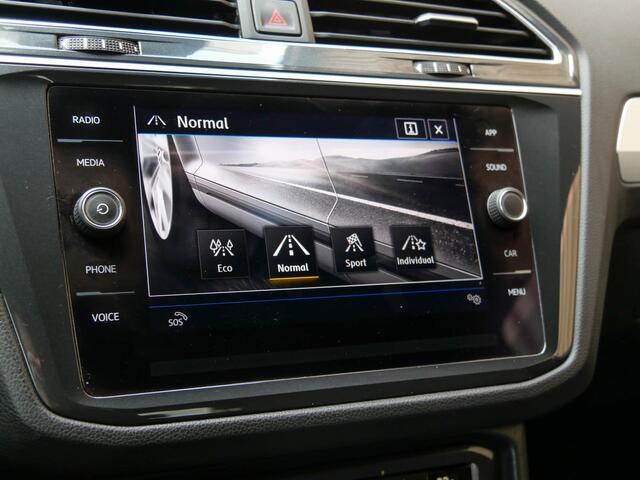 Volkswagen TIGUAN 2.0 TSI 191PK 4Motion Highline Business R | APPLE CARPLAY | CAMERA |
