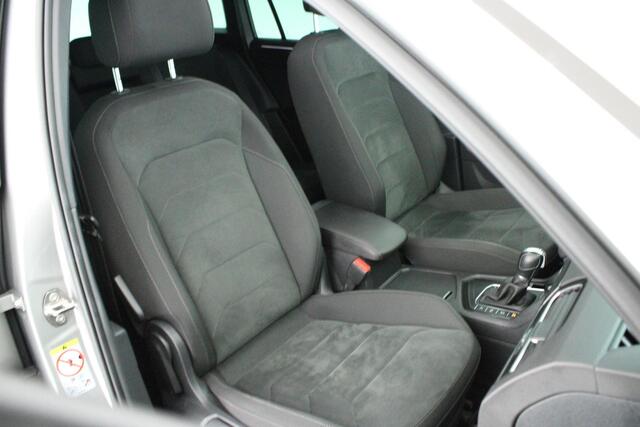 Volkswagen TIGUAN 1.4 TSI 150pk DSG ACT R-Line Highline 360Camera Keyless Virtual Cockpit Stoelverwarming Panoramadak Navigatie