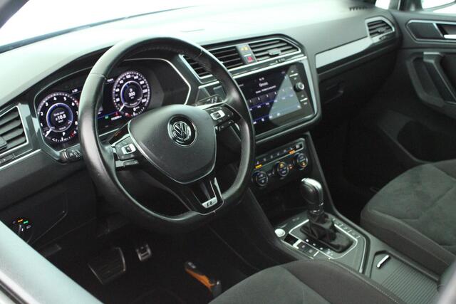 Volkswagen TIGUAN 1.4 TSI 150pk DSG ACT R-Line Highline 360Camera Keyless Virtual Cockpit Stoelverwarming Panoramadak Navigatie