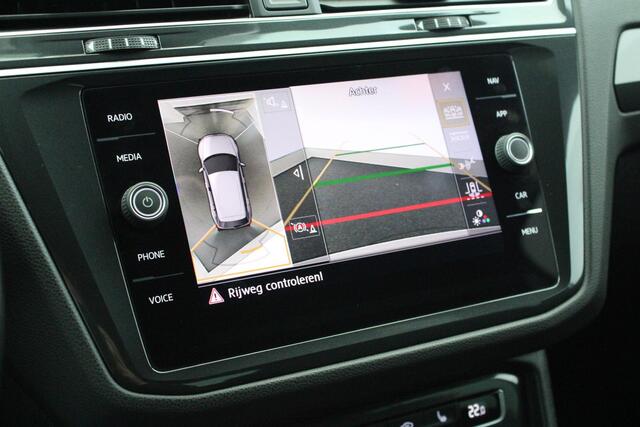 Volkswagen TIGUAN 1.4 TSI 150pk DSG ACT R-Line Highline 360Camera Keyless Virtual Cockpit Stoelverwarming Panoramadak Navigatie