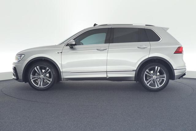 Volkswagen TIGUAN 1.4 TSI 150pk DSG ACT R-Line Highline 360Camera Keyless Virtual Cockpit Stoelverwarming Panoramadak Navigatie