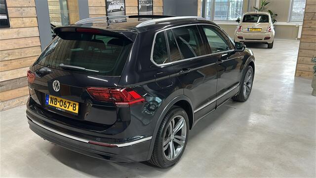 Volkswagen TIGUAN 1.4 TSI R-Line Bus. Connected