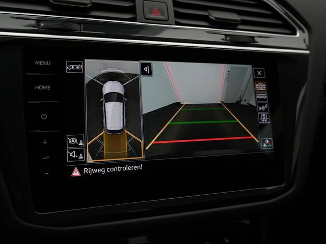Volkswagen TIGUAN Elegance Business 1.4 TSI 245 pk DSG eHybrid | Panoramadak | Trekhaak | Navigatie Discover Pro | Rondomzicht camera | Stuur-/stoelverwarming | IQ Light