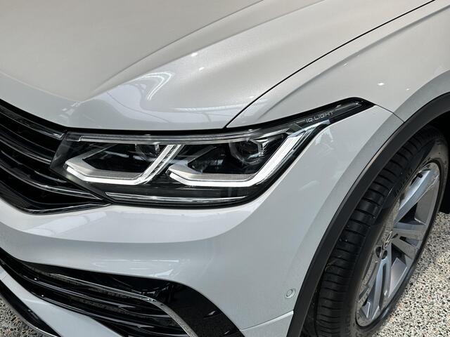 Volkswagen TIGUAN 1.5 TSI ACT Highline Business R Schuif / kantel dak | Matrix LED | Carplay