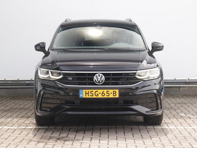Volkswagen TIGUAN 1.4 TSI eHybrid R-Line | Wegklapbare trekhaak | Matrix LED | Black style | Stoel- en stuurverwarming | Camera |